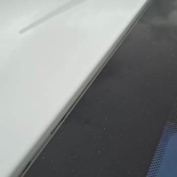 Axa Sigorta Kasko Poliçesi Kapsamında Cam Değişiminde Boya Çizik Ve Parça Düşmesi