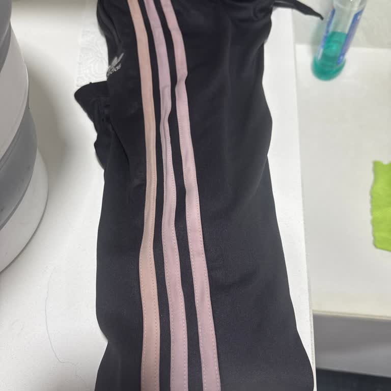 Adidas Eşofman Altında Renk Sızıntısı Ve Değişim Talebi