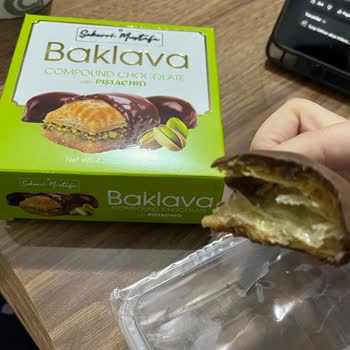 Antepfıstıklı Olduğu Söylenen Baklavanın İçeriği Yanıltıyor