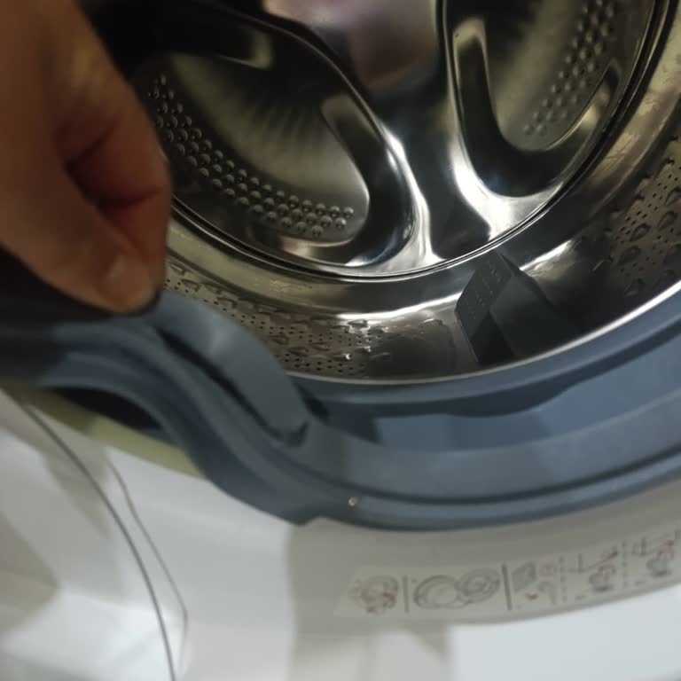 Altus Çamaşır Makinesinin Lastiği Çıktı, Yetkili Şans İşi Söyleyerek Geçiştirdi