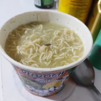Migros Noodle Bardakta Böcek Tespiti Hijyen İhlali