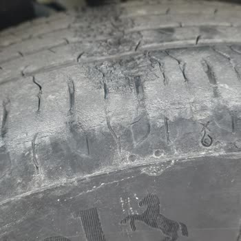 Tüvtürk Muayenesi Sonrası Ön Sağ Jant Ve Lastik Hasarı İçin Tazmin Talebi