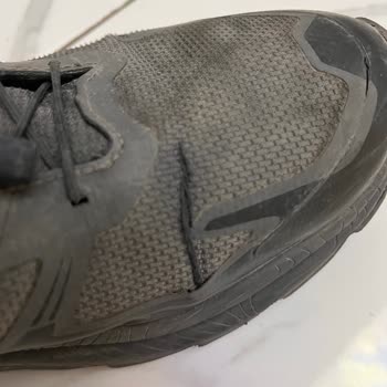 Su Geçirmez Olarak Satılan Ayakkabının Yanlardan Açılması Ve Sızıntı Sorunu