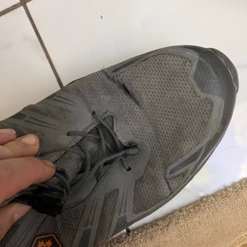 Su Geçirmez Olarak Satılan Ayakkabının Yanlardan Açılması Ve Sızıntı Sorunu