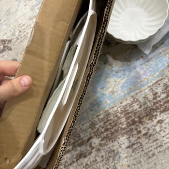 Kırık Tabaklar Üç Ay Beklemede Gönderilmedi