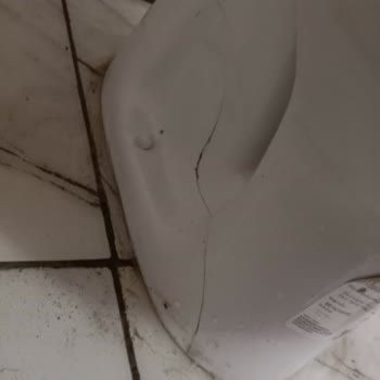 Kale Seramik Klozet Çatladı, Ücretsiz Değişim Talep Ediyorum
