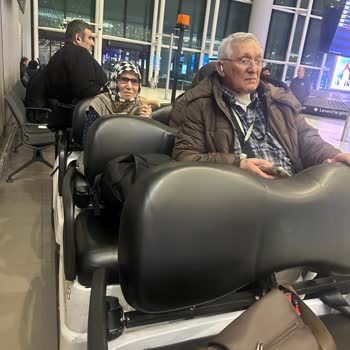 İstanbul Havalimanı Air Klinik Servisinde Tekerlekli Sandalye Yardımının Gecikmesi