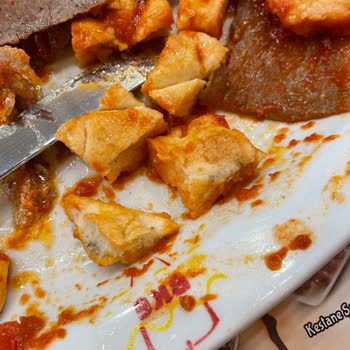 Marmara Forum'da Küflü Pide, Hijyen Çöküşü