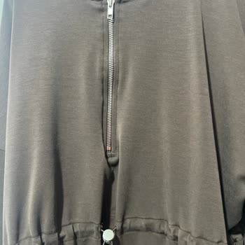 DeFacto Sweatshirt'te Hızlı Tüylenme Ve Renk Solması: İade Veya Değişim Talebi