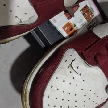 İthal Nike Ayakkabısında Çatlak, Fatura Yok Ve Satıcı İlgisizliği Nedeniyle İade Talebi