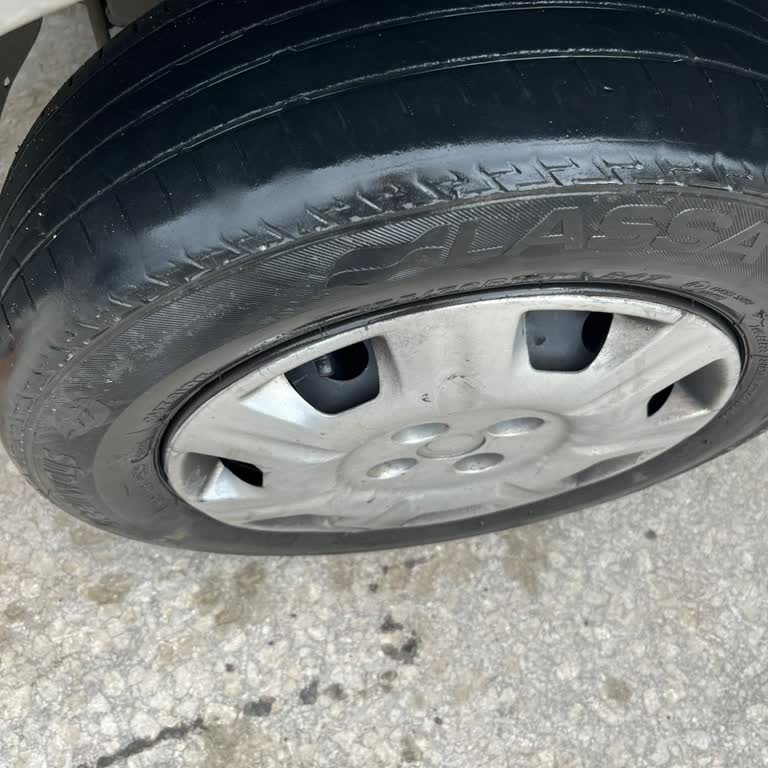 Lassa Greenways Lastiği Eridi, Bayiden Cevap Gelmedi