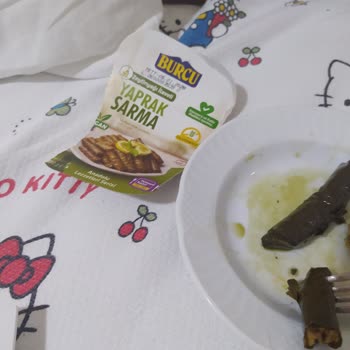 Burcu Gıda Yaprak Sarmasından Saç Teli Çıkması