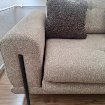 Ayıplı Koltuk Teslimi Ve İlgisiz Satış Sonrası Hizmet İle İşitme Engelli Aile Mağduriyeti