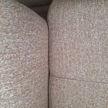 Ayıplı Koltuk Teslimi Ve İlgisiz Satış Sonrası Hizmet İle İşitme Engelli Aile Mağduriyeti