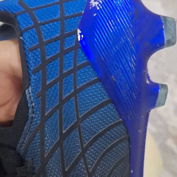 Adidas Krampon Ayıplı: İlk Giyimde Renk Atması Ve Burun Açılması