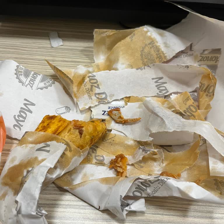 Dönerde Çıkan Sivri Kemik Parçası Sağlık Riski Yaratıyor