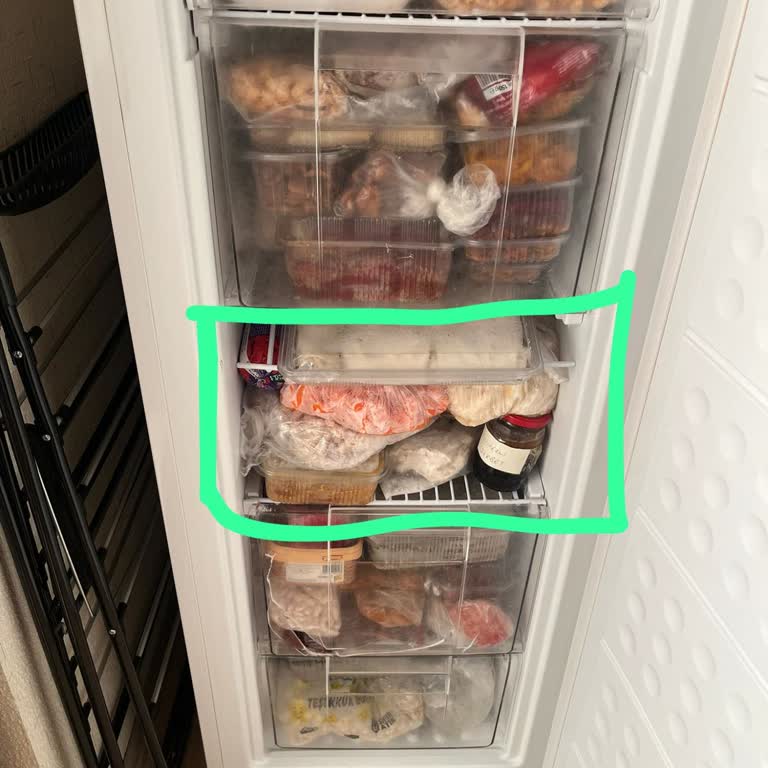 Uğur Derin Dondurucuda Çekmece Kırıldı, Yedek Parça Bulunamıyor