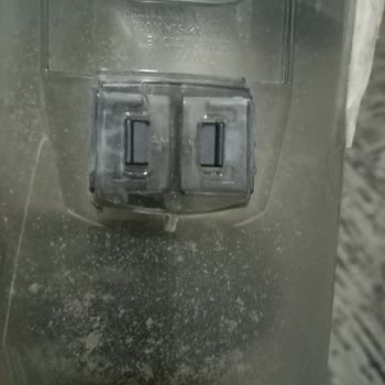 Garanti Kapsamındaki Parça Kırılması Ve Şarj Çekim Gücü Sorunları Ücretli Çözülmek İsteniyor