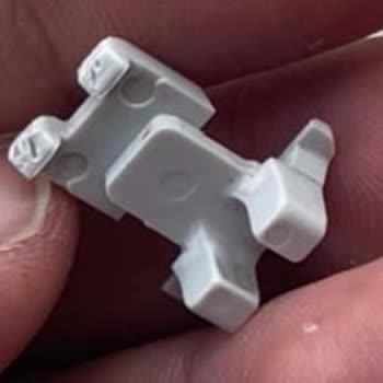 Samet A.Ş Çekmece Raylarında Kullanılan Plastik Parçalar Kırıldı