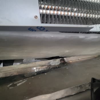 Dikey Dondurucuda Sürekli Buzlanma Ve Çözüm Bulamama