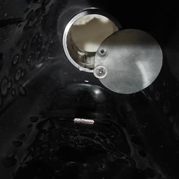 Hera 2000 Elektrikli Süpürge Toz Haznesi Kapağındaki Kırık Pin Sorunu