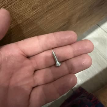 Kırık Mobilya Ve Cevapsız Garanti Sözleri