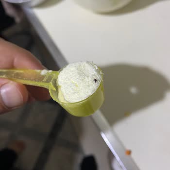 Aptamil Bebek Mamasında Görülen Siyah Yabancı Madde Ve Sağlık Endişesi