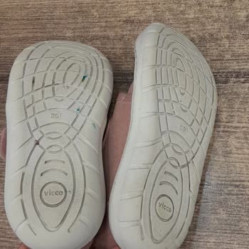 İç Mekan Çocuk Ayakkabısı 2 Ayda Açıldı: Acil Değişim Talebi