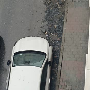 İSKİ Ve Esenyurt Belediyesi Kazı Alanını Temizlemedi, Çamurla Yol Kullanılamaz