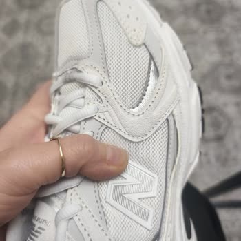 Kusurlu New Balance Ayakkabı, Eksik İade Ve Renk Değişikliği Ücret Sorunu