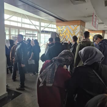 Balıkesir Atatürk Şehir Hastanesi Kan Alma Biriminde Aşırı Kalabalık Ve Mahremiyet Eksikliği