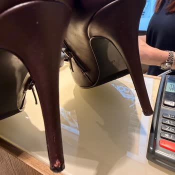 Derimod Topuklu Bot Hızlı Hasar Görerek Ürün Değişimi Talep Ediyor