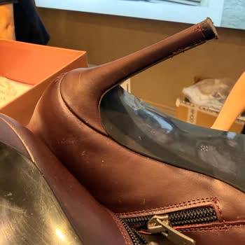 Derimod Topuklu Bot Hızlı Hasar Görerek Ürün Değişimi Talep Ediyor