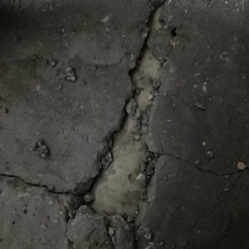 Üçay Mühendislik'ten Açıkta Kalan Su Boruları Ve Bozulan Beton İhmal Edildi