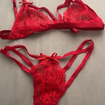 Aisha Club’un Yanıltıcı Görselleri Ve Kalitesiz Ürün İçin İade Talebi