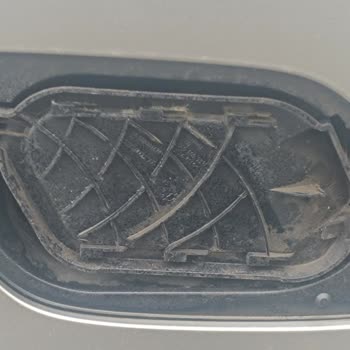 Shell İstasyonunun İhmalinden Yakıt Kapağı Düşmesi Ve Cevapsız Müşteri Şikayeti