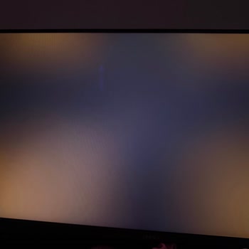 Yeni Monitörde Beliren Parlak Mavi Leke: Haksız Ücretin İadesi Ve Değişim Talebi