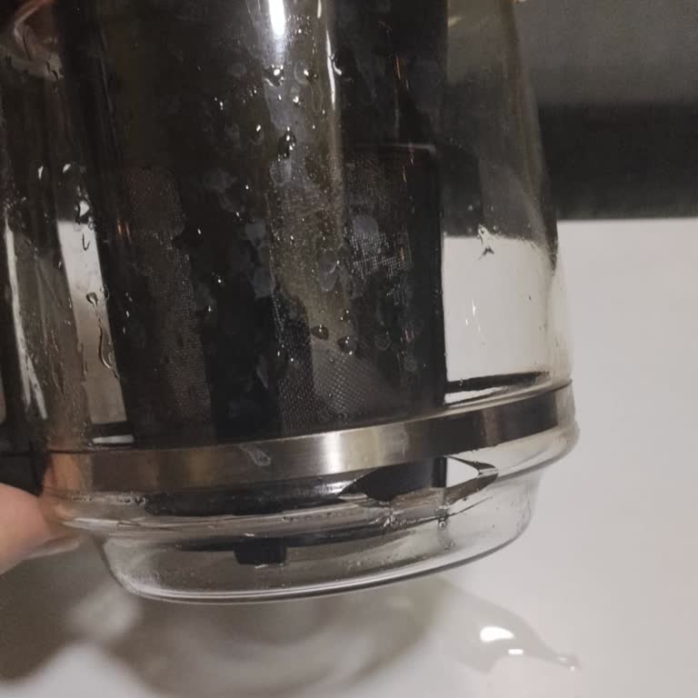 Cam Haznesinin Kendi Kendine Çatlaması Garanti Kapsamında Reddedildi