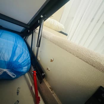 Weltew Home Koltukta Renk Verme, Yatakta Kırık Baza Değişim Talebi