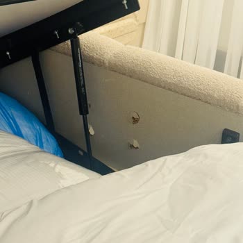 Weltew Home Koltukta Renk Verme, Yatakta Kırık Baza Değişim Talebi