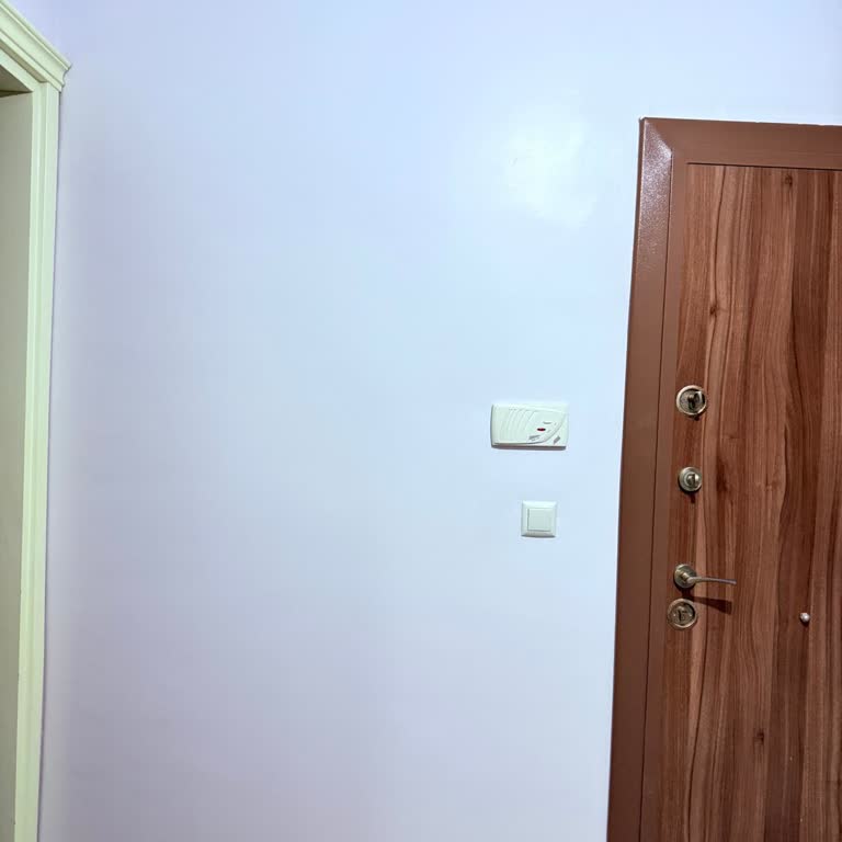 Marshall Boya Açık Krem Yerine Lila Tonu Verdi