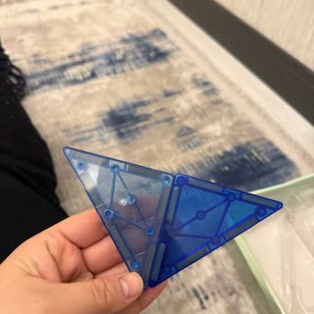 Magna Tiles Üründe Çizik Ve Lekeler Olması