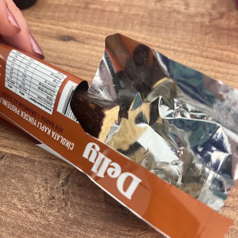 Delly Karamelli Protein Barında Bozuk Tat Ve Güven Endişesi