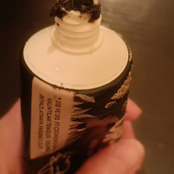 Bitkisel Diş Macununda Yabancı Cisim Bulunması Hijyen İhlali Ve Güven Kaybı