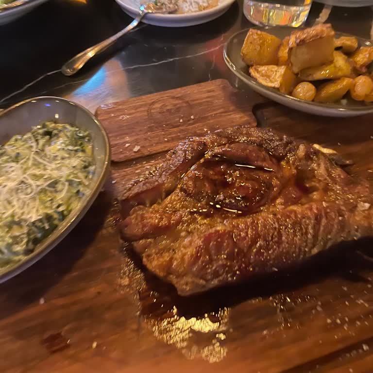 Çiğ Dallas Steak Nedeniyle Şiddetli Gıda Zehirlenmesi