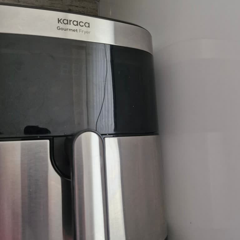 Karaca Züccaciye Cihazın Dokunmatik Ekranı Kendiliğinden Çatladı