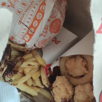 Patlayan Sufleler Ve Özensiz Paketleme Nedeniyle Sipariş Şikayeti