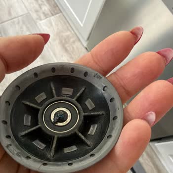 Dyson V15'te Ömür Boyu Garanti Sözü Ücretsiz Parça Değişimine Uygulanmadı