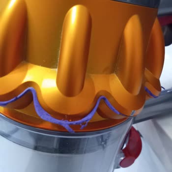 Dyson V15'te Ömür Boyu Garanti Sözü Ücretsiz Parça Değişimine Uygulanmadı