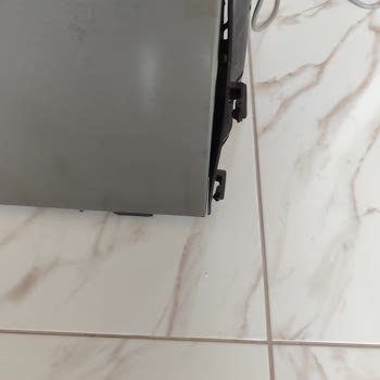 Teşhir Ürün Satın Alındı, Sıfır Dediği Buzdolabı Da Teşhir Çıktı, İptal Ve İade Talebi